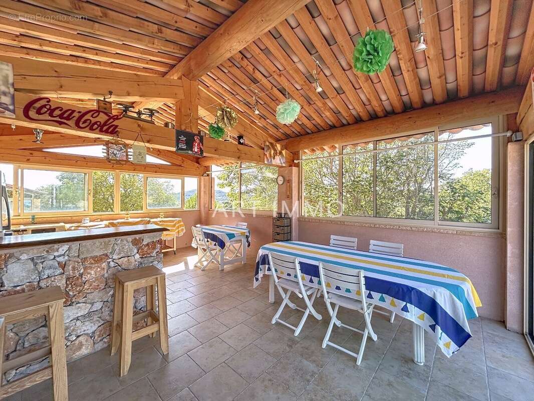 Maison à SAINT-SATURNIN-LES-APT