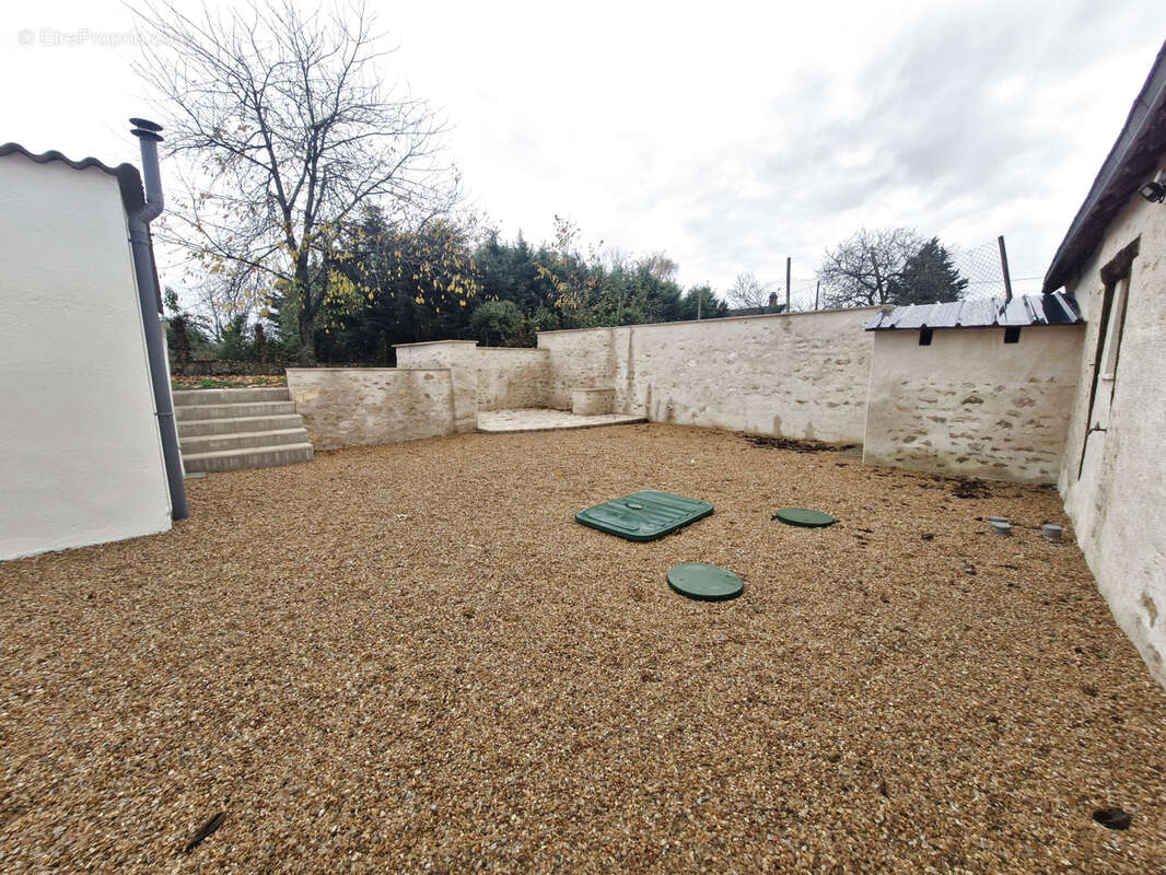 Maison à OUZOUER-LE-DOYEN