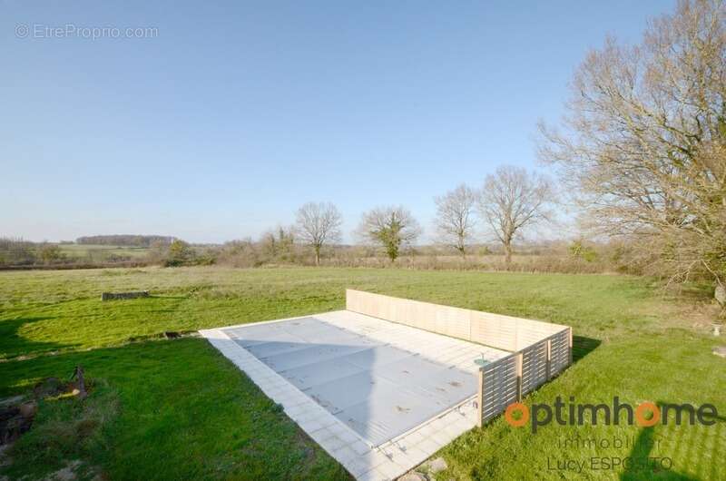 Maison à MAUPREVOIR