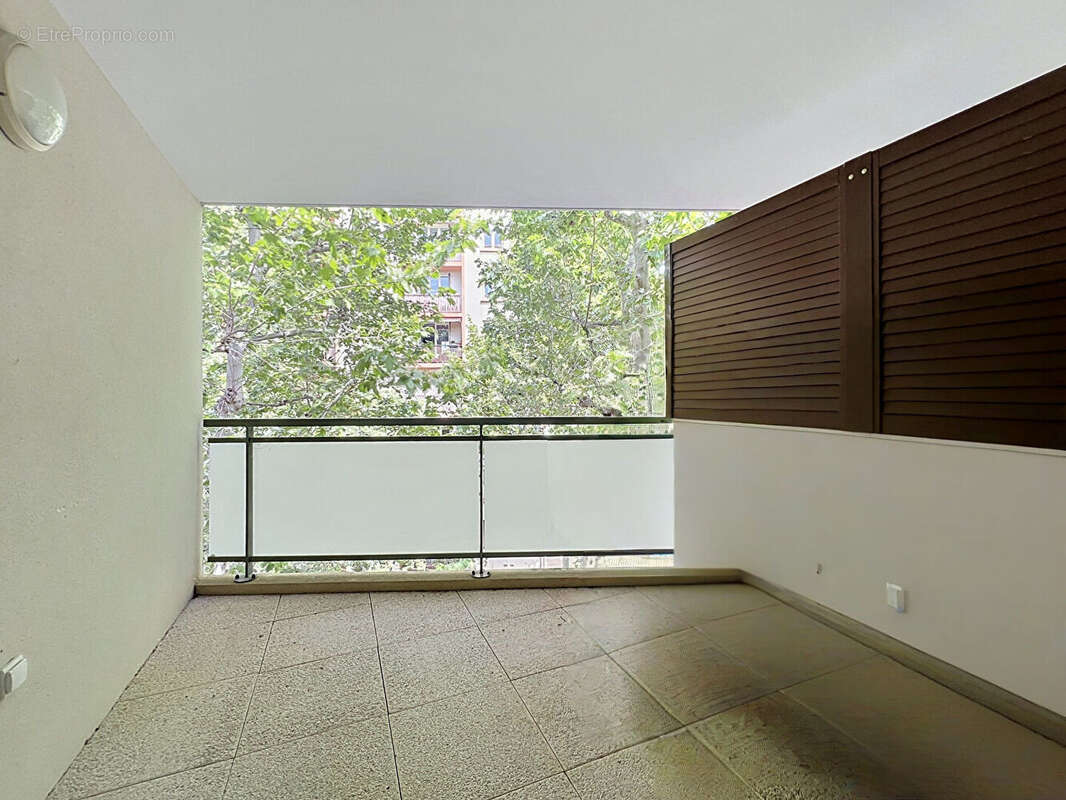 Appartement à MARSEILLE-5E