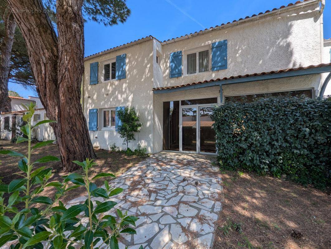 Maison à LES MATHES