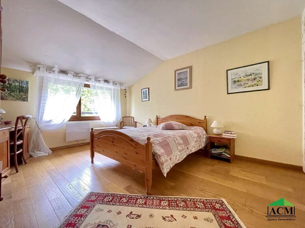 Maison à MERY-SUR-OISE