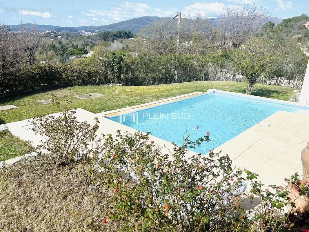 Maison à VALBONNE