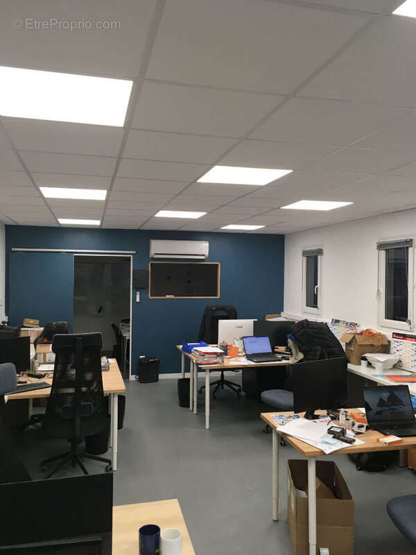 Commerce à AIXE-SUR-VIENNE