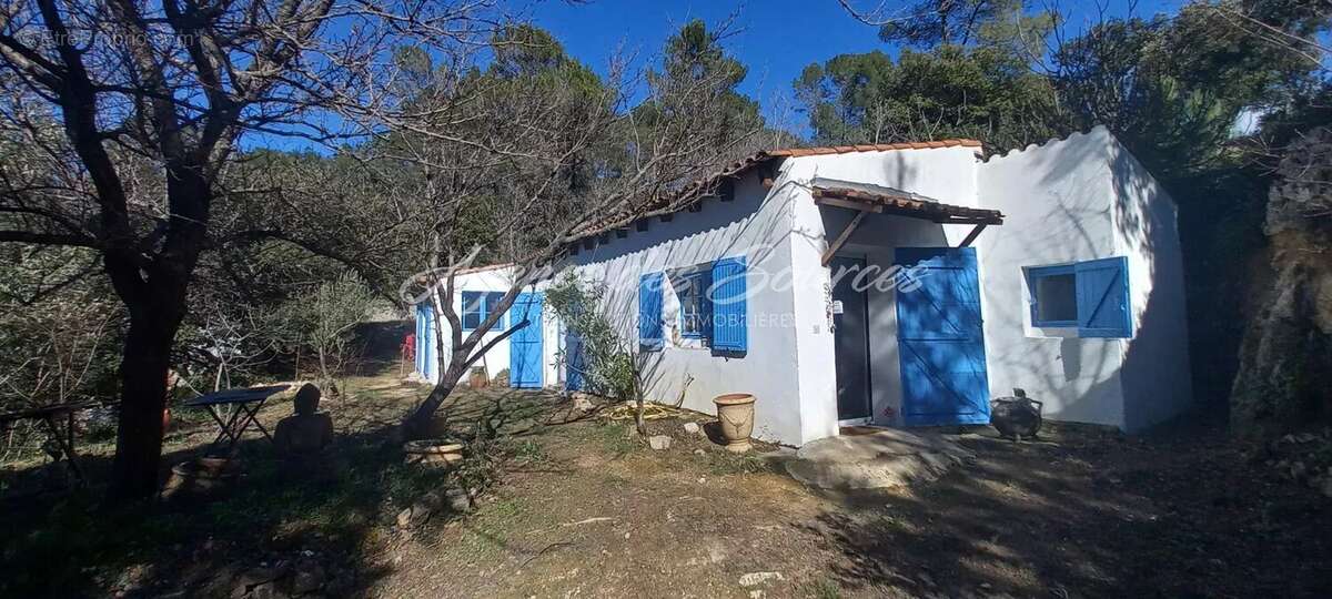 Maison à ENTRECASTEAUX