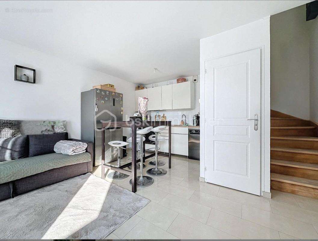 Maison à OZOIR-LA-FERRIERE