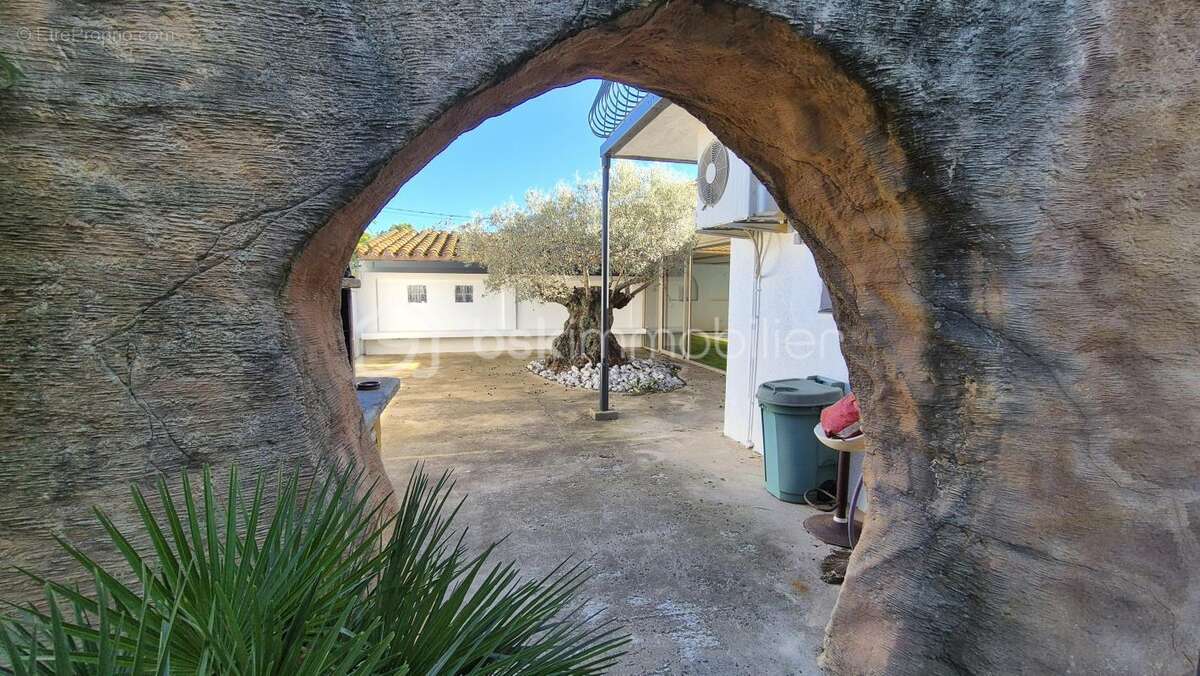 Maison à LATOUR-BAS-ELNE