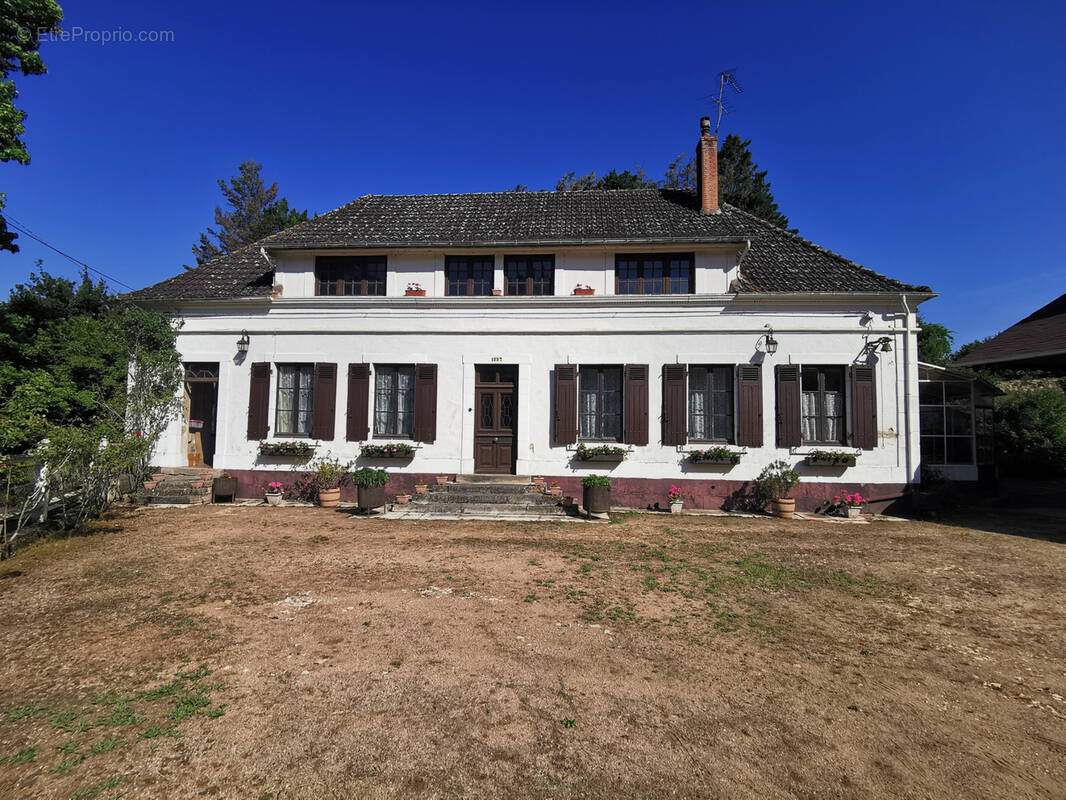 Maison à CERILLY