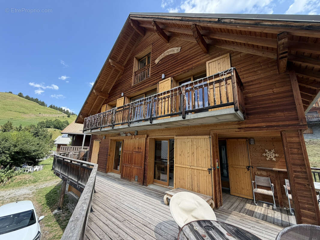 Emplacement idéal pour ce chalet au pied des pistes de ski ! - photo 33