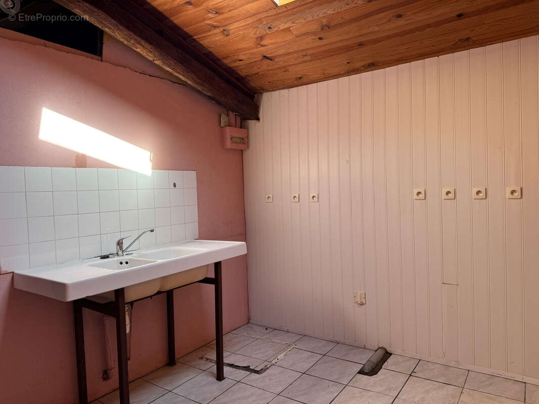Maison à réhabiliter - St Martin Lars - 85210 - photo 4