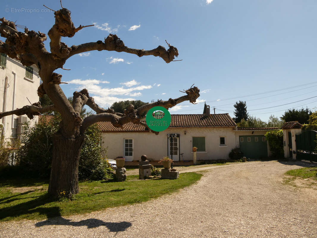Bastide 7 pièces à vendre Quartier Les Sablettes   La Seyne-sur-Mer (83) - photo 2
