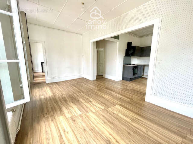 Immeuble avec appartement duplex renove sur local commercia - photo 6