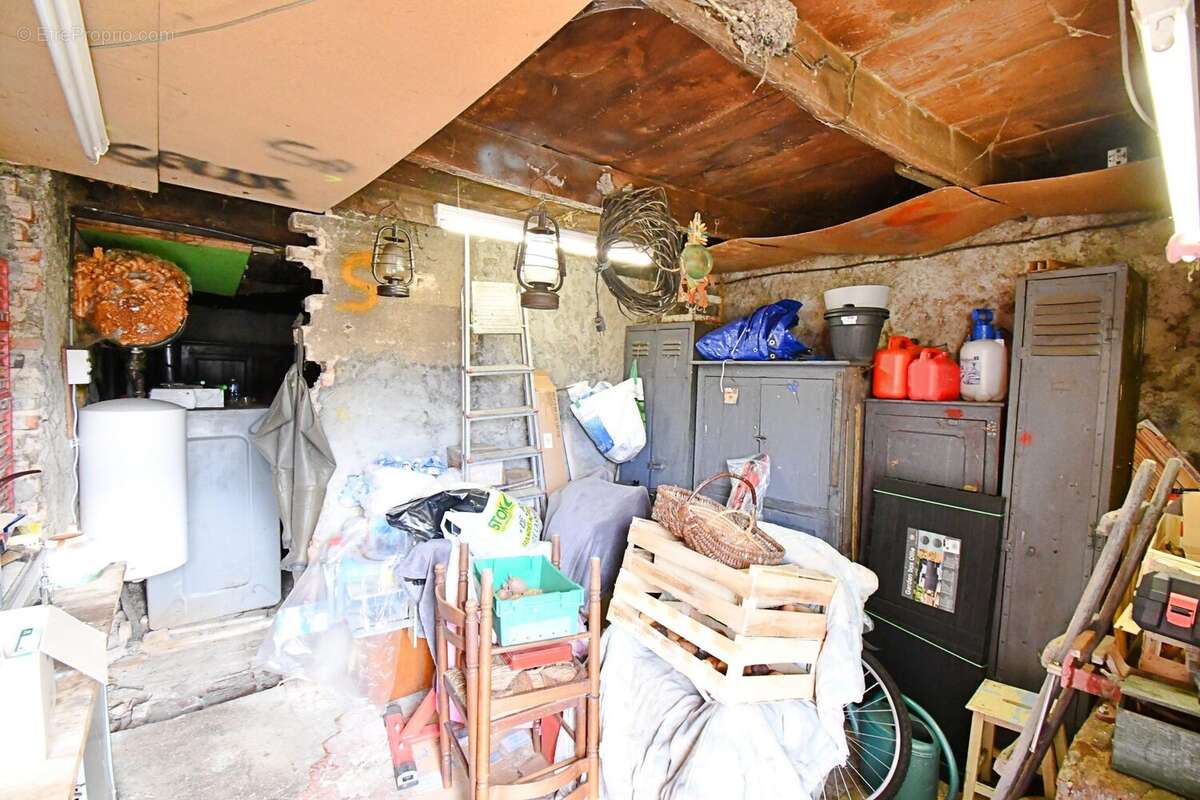 Maison à LA CELLE-EN-MORVAN