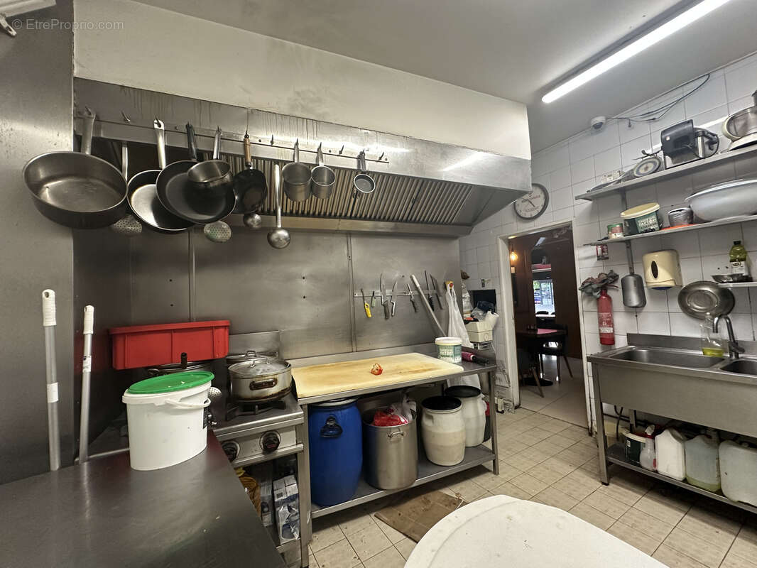 Commerce à PARIS-17E