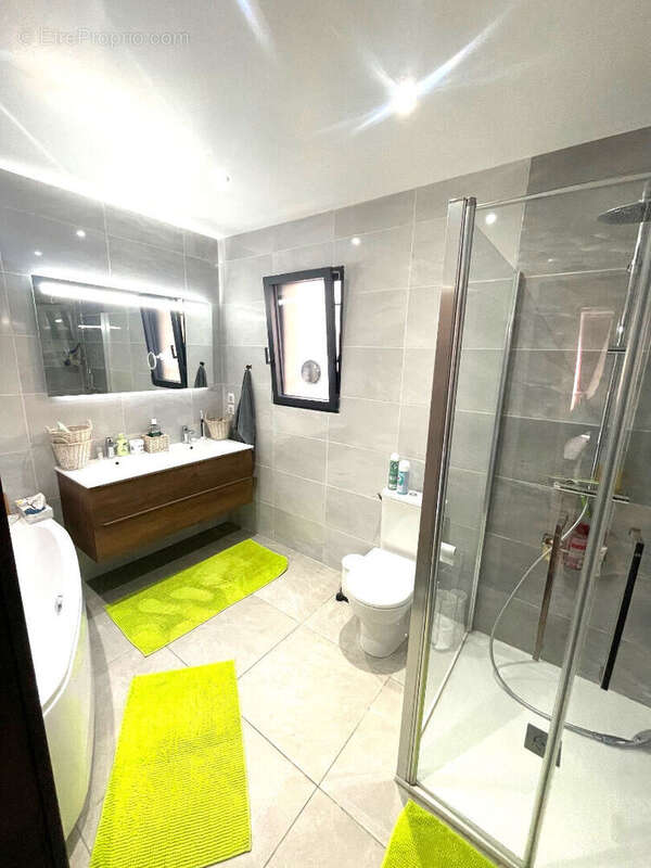 Maison à MORIERES-LES-AVIGNON