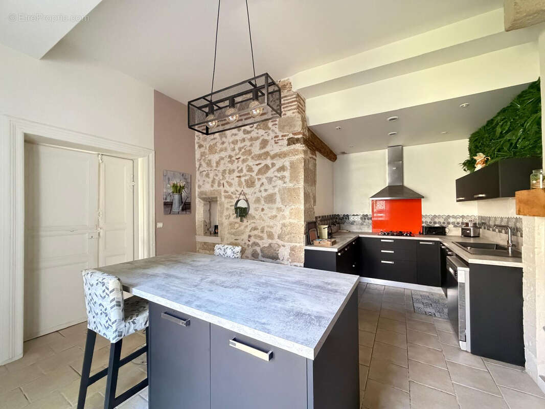 Maison à LAYRAC