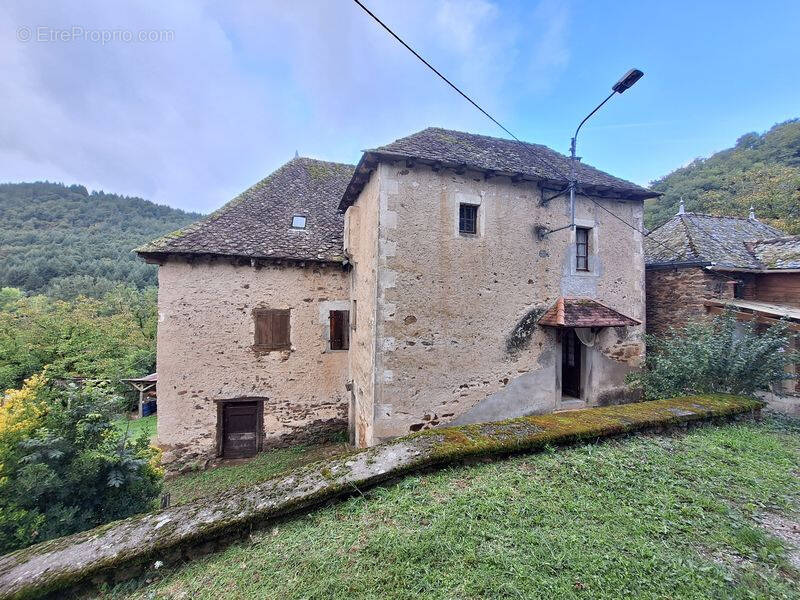 Maison à LAVAL-DE-CERE