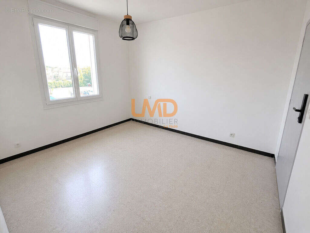 Villa avec piscine , garage et T2 indépendant - photo 7