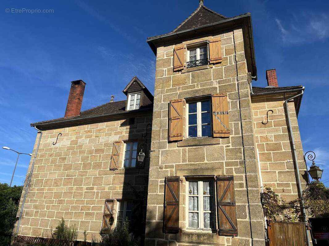 Façade avant - Maison à LACAPELLE-MARIVAL