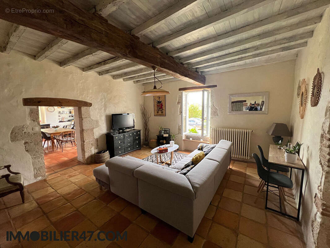 Maison à CASTELMORON-SUR-LOT