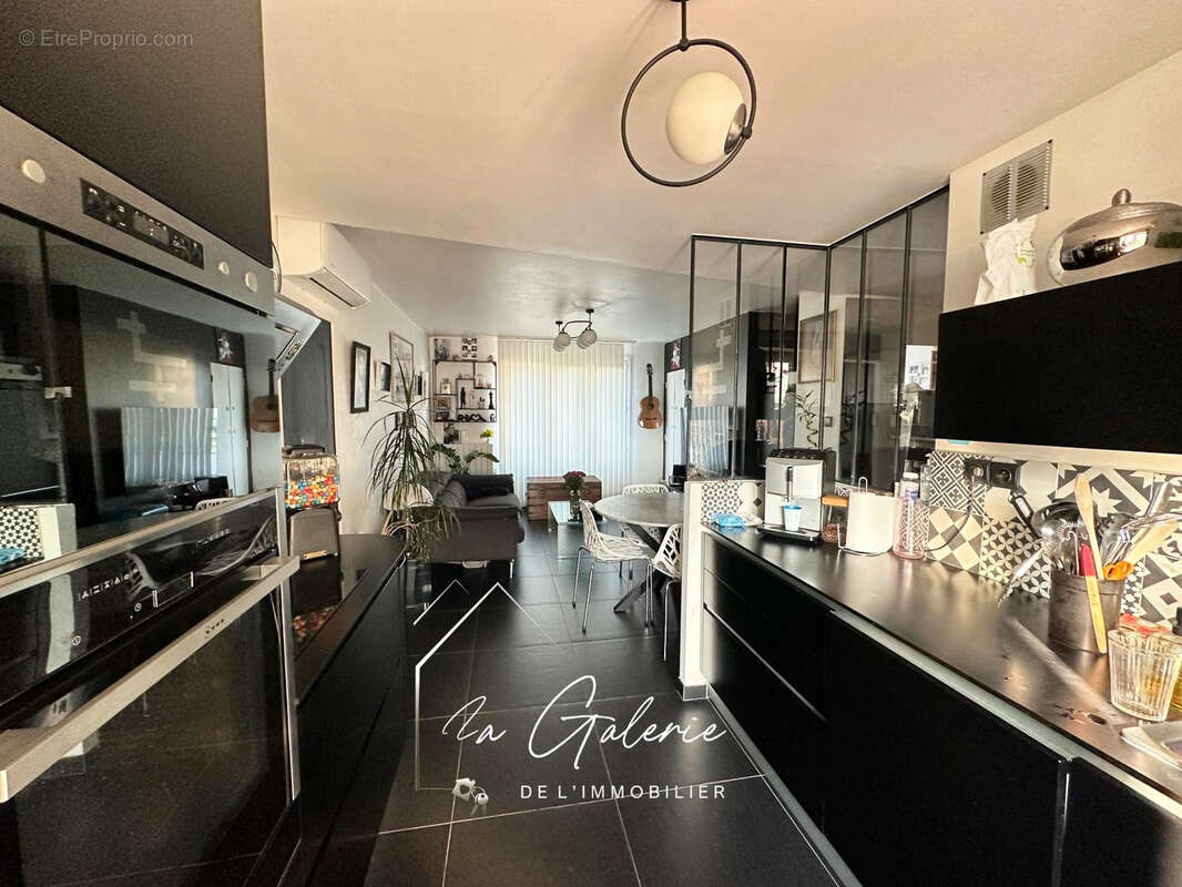 Appartement à SAINT-MARTIN-D'HERES