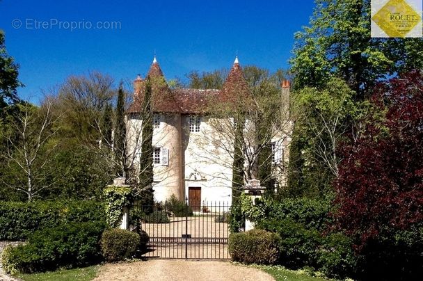 Maison à NEONS-SUR-CREUSE