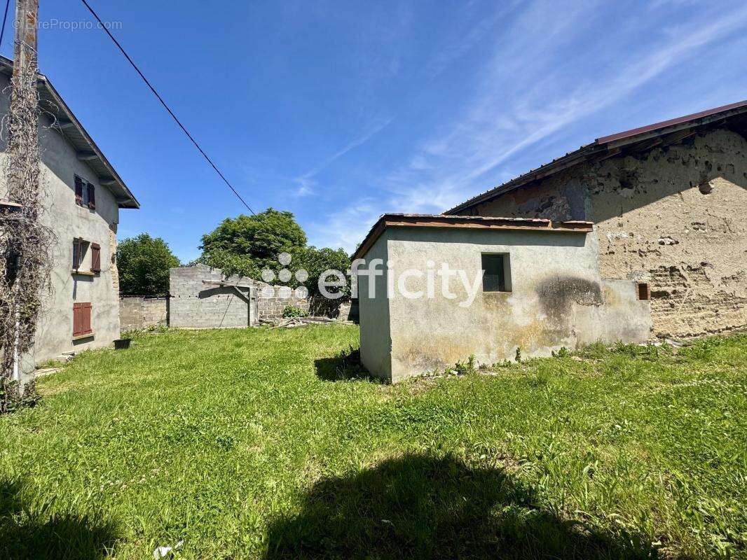 Maison 140 m² à Thiers  - photo 2