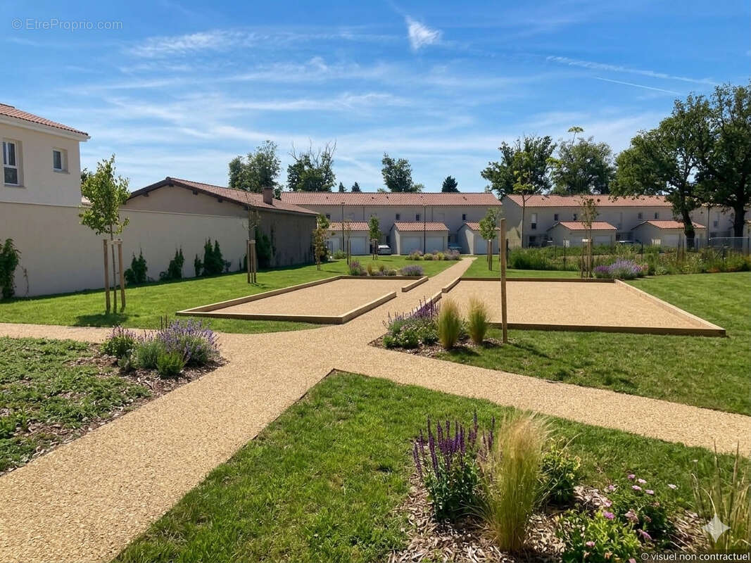 Photo 2 - Maison à VEAUCHE