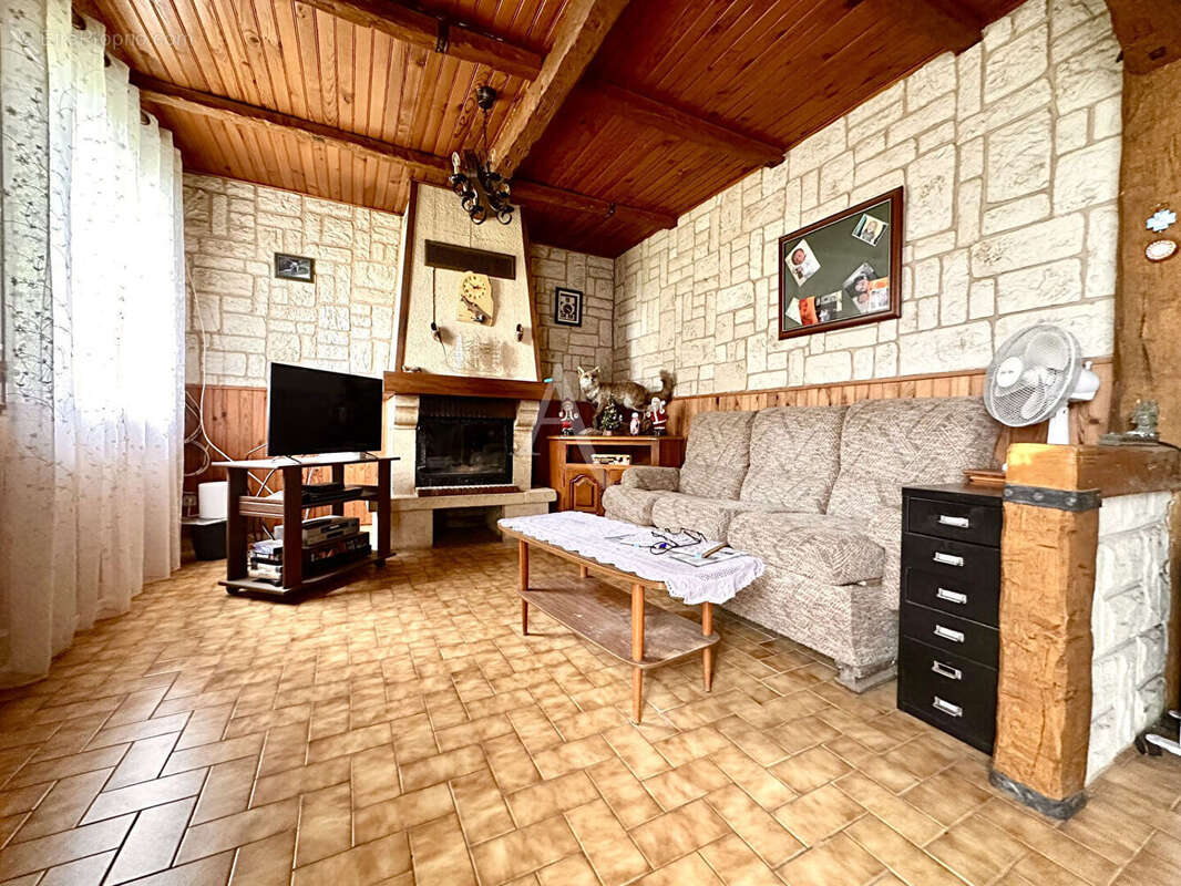 Maison à LANEUVEVILLE-AUX-BOIS