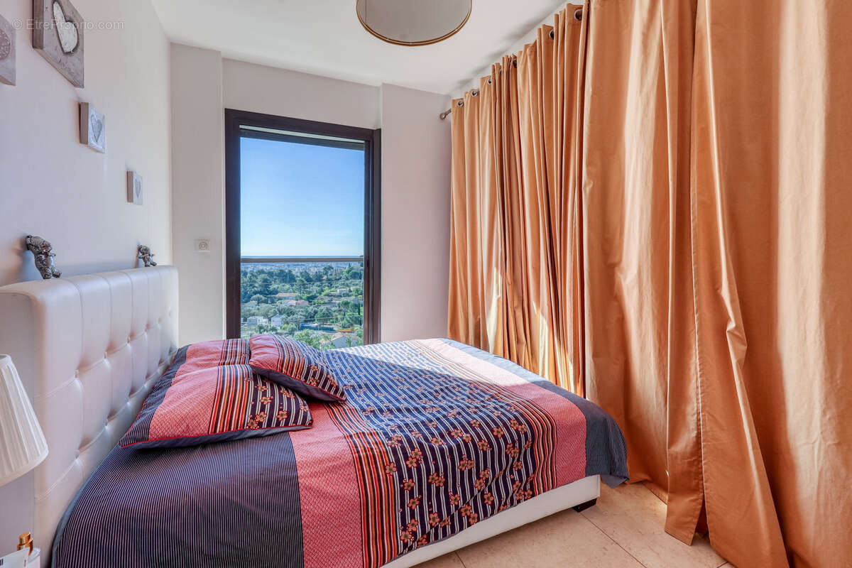 Maison à LA VALETTE-DU-VAR