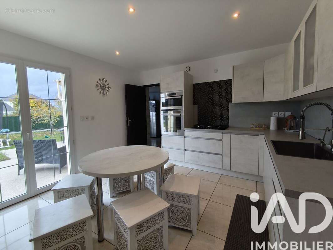 Photo 6 - Maison à SAINT-JEAN-DE-BRAYE