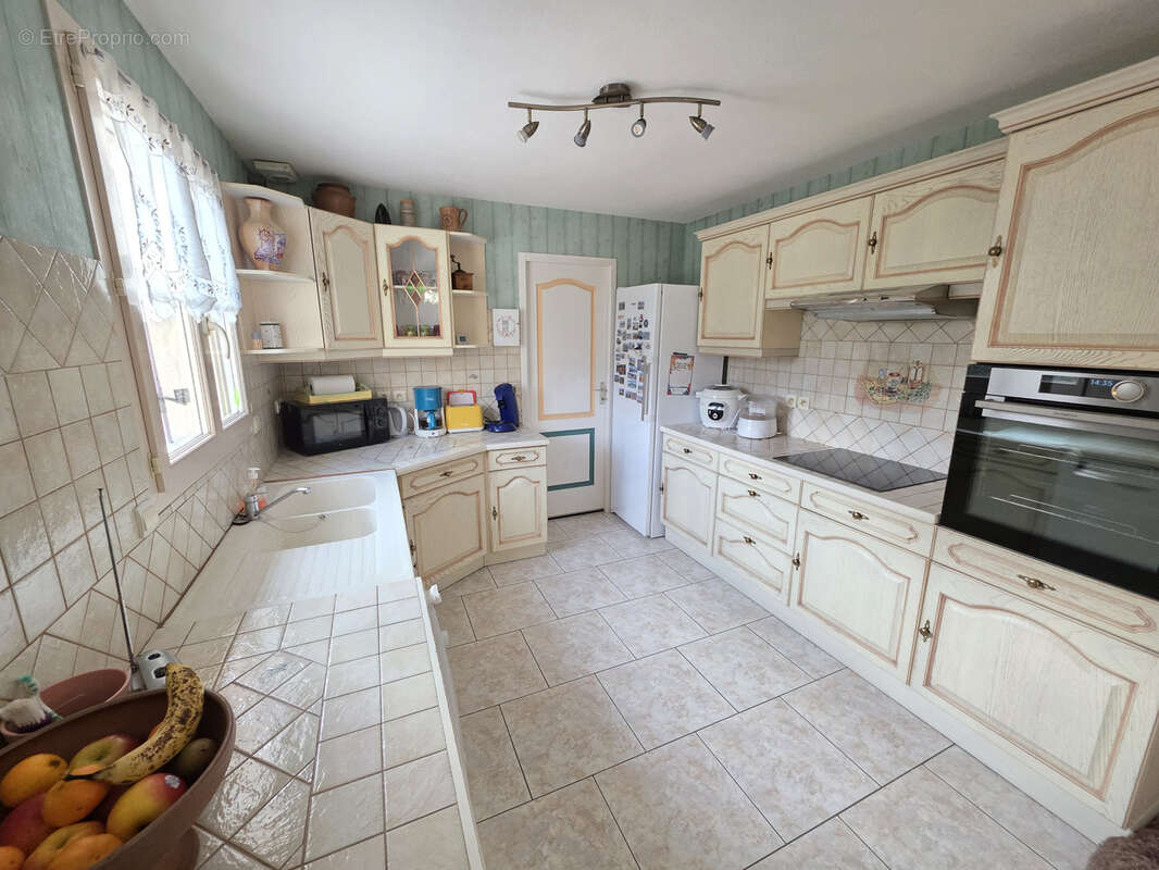 Maison à CHEMILLY-SUR-YONNE