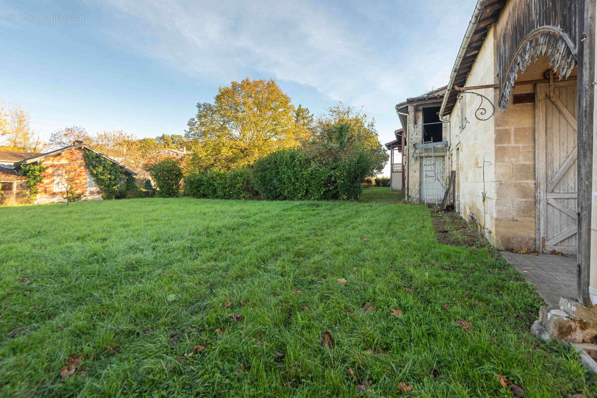 Maison à QUINSAC
