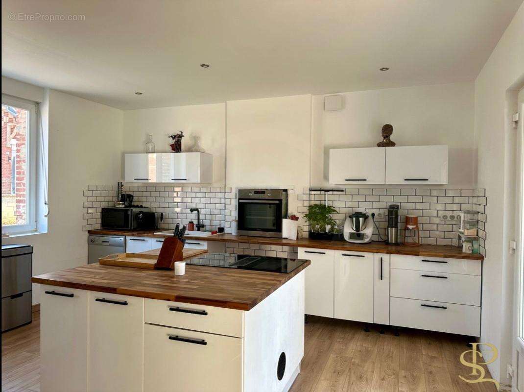 Maison à HARGICOURT