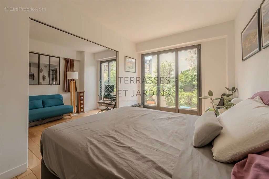 Appartement à PARIS-11E