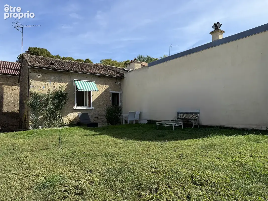 Maison à LIGUGE