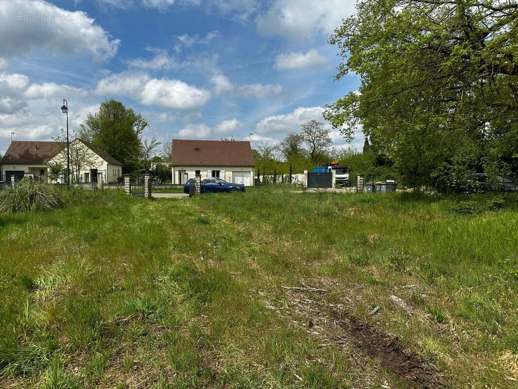 Terrain à ARBONNE-LA-FORET