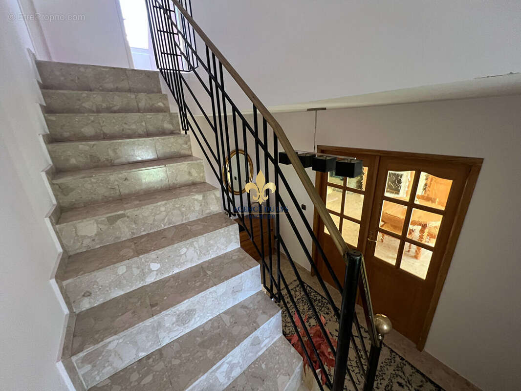 PROCHE CHANTILLY - Maison 5 pièces 138 m² avec jardin et piscine - photo 7
