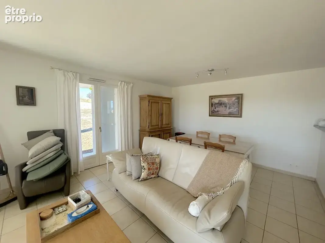 Coup de coeur pour cette magnifique maison avec piscine et vues dégagée sur terrain de 8249m2 - photo 23