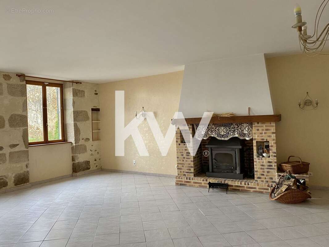 Maison à VERNEUIL-SUR-VIENNE