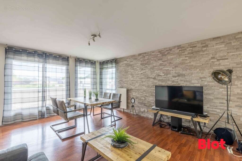 Appartement à NOYAL-SUR-VILAINE