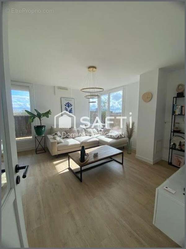 Photo 2 - Appartement à CERGY