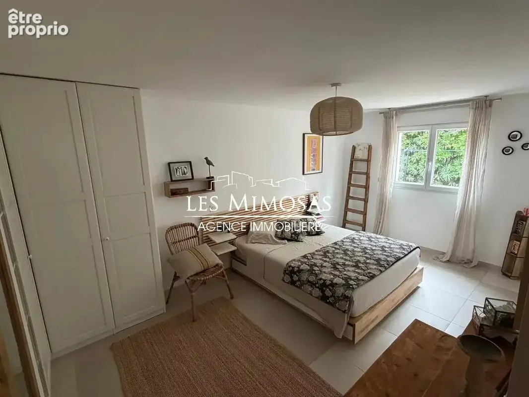 FREJUS-PLAGE, Maison individuelle de 115m² de plain-pied avec garage - photo 8