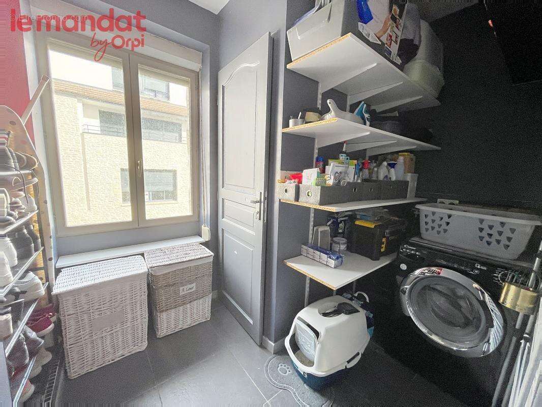 Appartement à JUZIERS