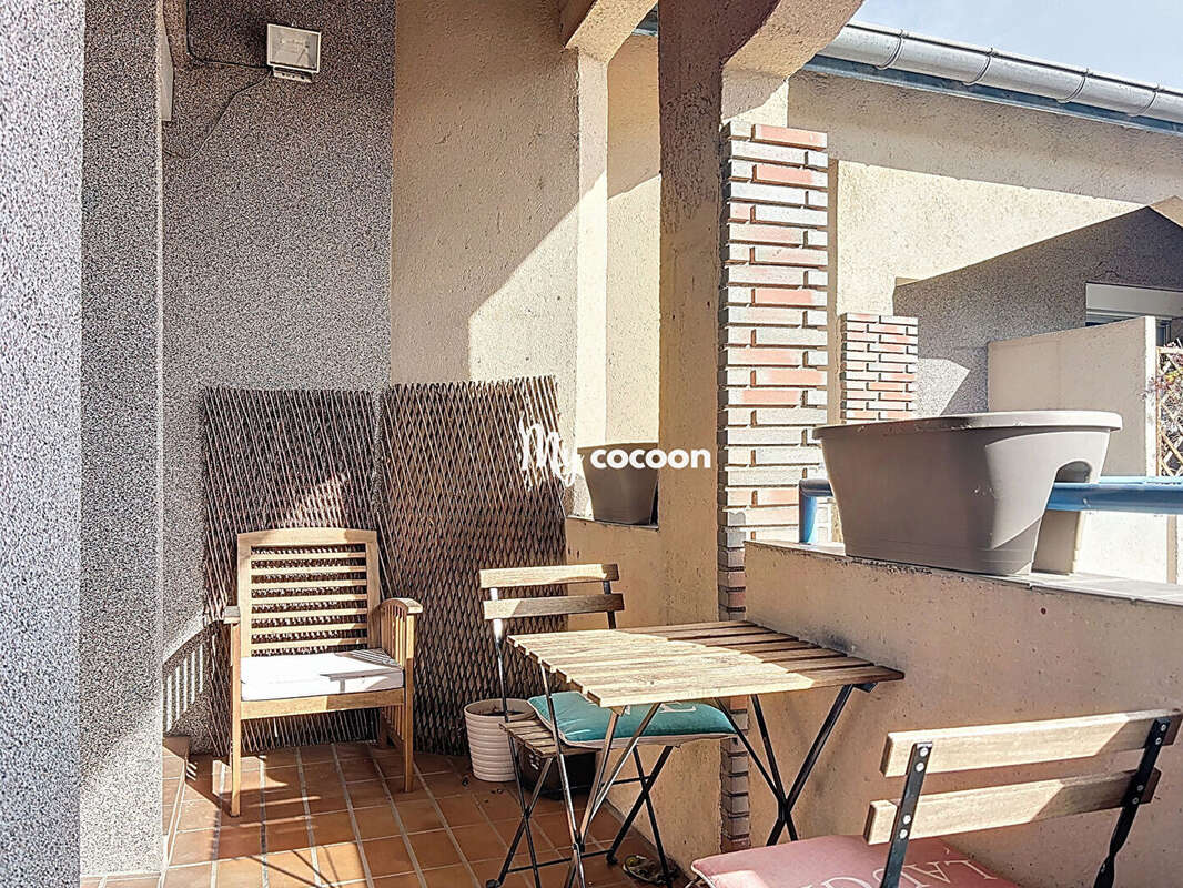 Appartement à SAINT-GENIS-LES-OLLIERES