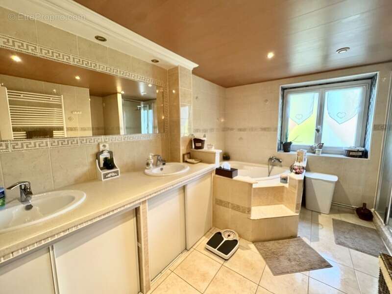 Maison à SAINT-VALLIER