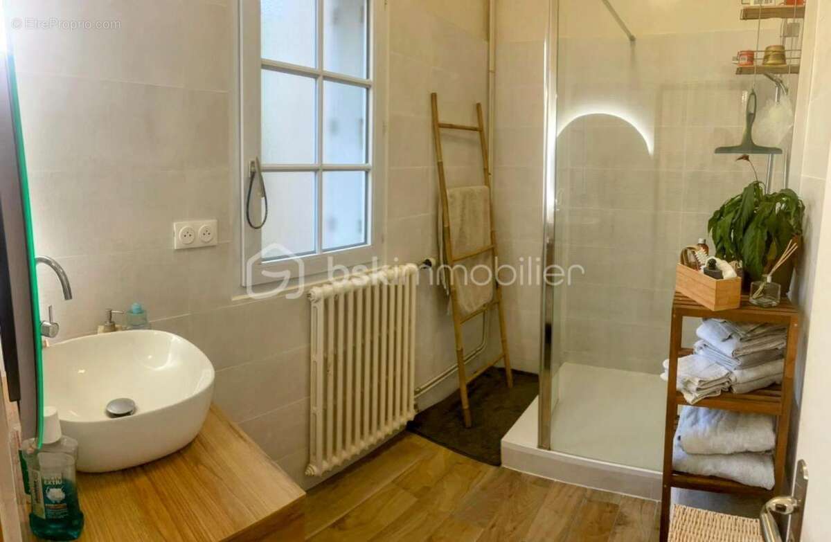 Maison à SAINTE-MAURE-DE-TOURAINE