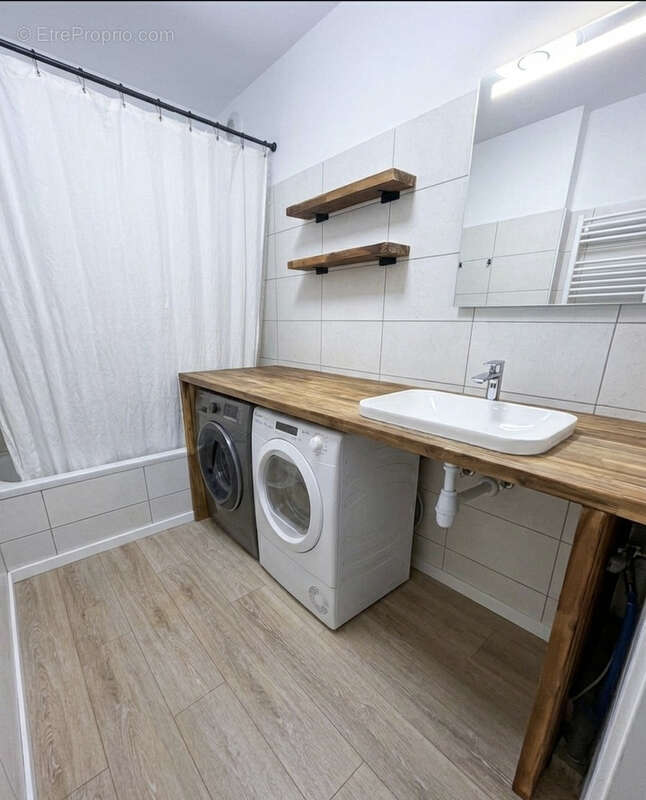 Appartement à SAINT-MARTIN-DU-VAR