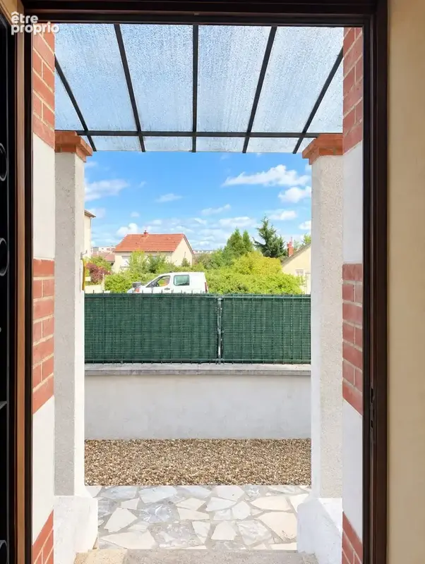 NEVERS CENTRE – Maison de ville avec appartement indépendant, jardin et garage - photo 6