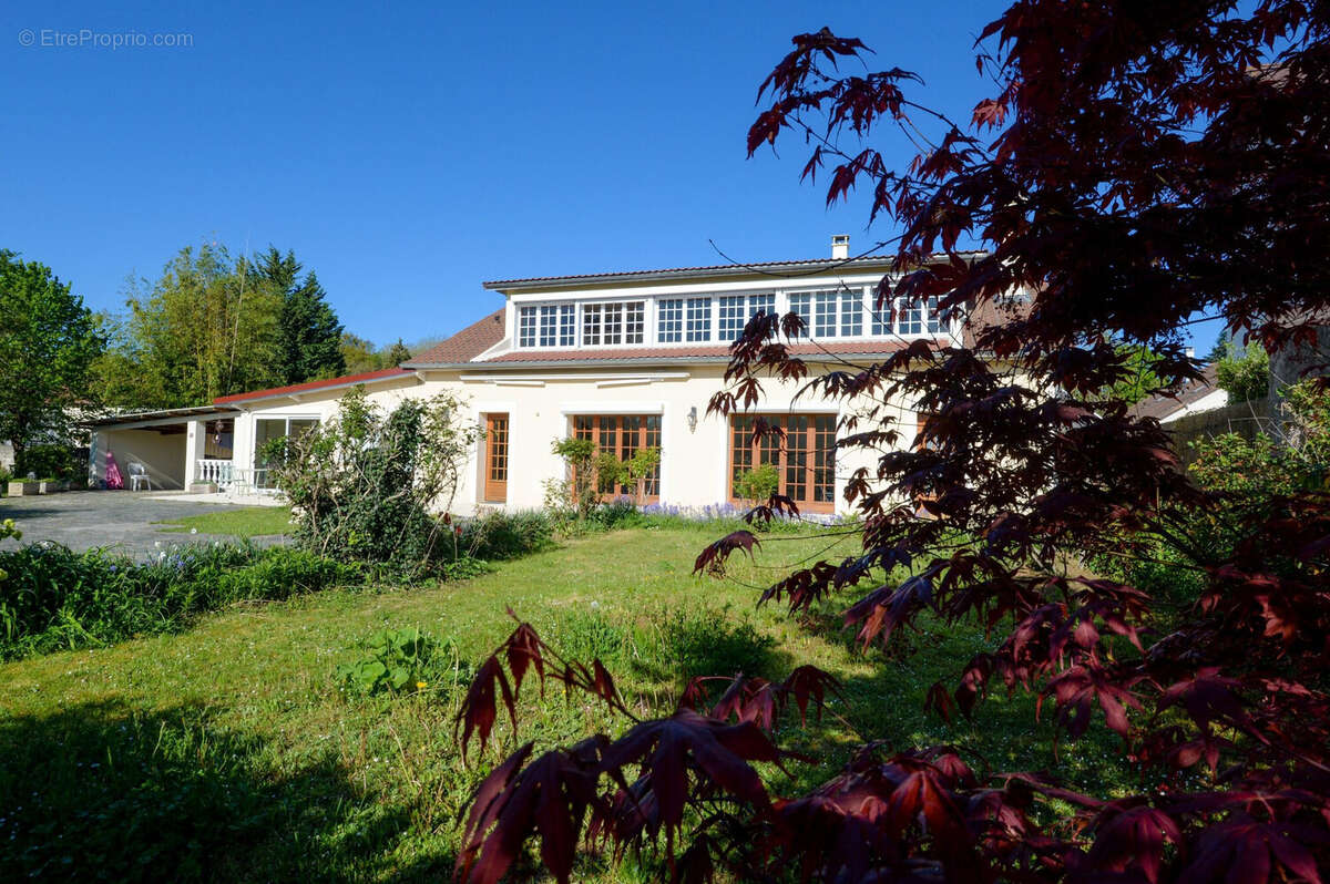 Maison à MORET-SUR-LOING